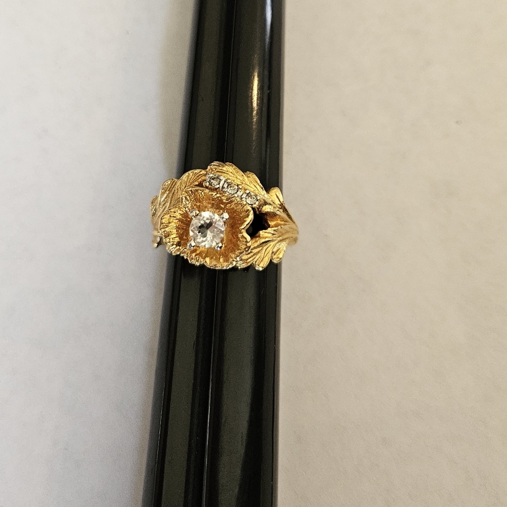 Aurora A 18k HGE Flower Ring Heavy Gold Electroplate Size 7 Rhinestones Crystals